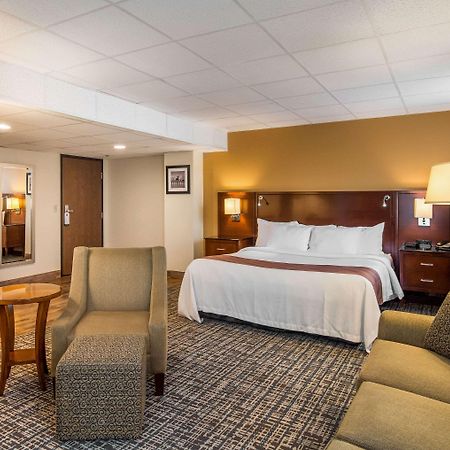 Quality Inn & Suites Virginia Exterior photo