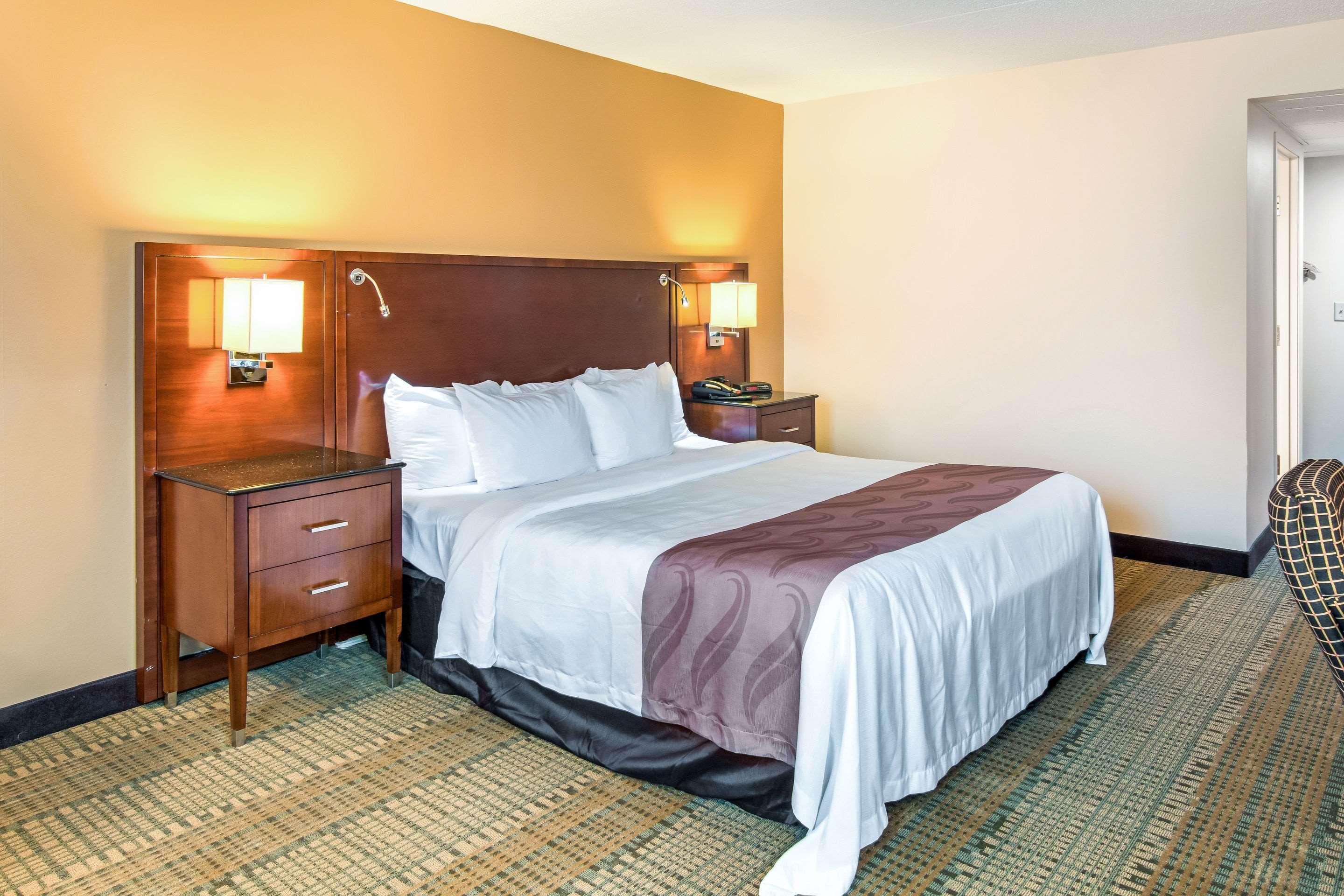 Quality Inn & Suites Virginia Exterior photo