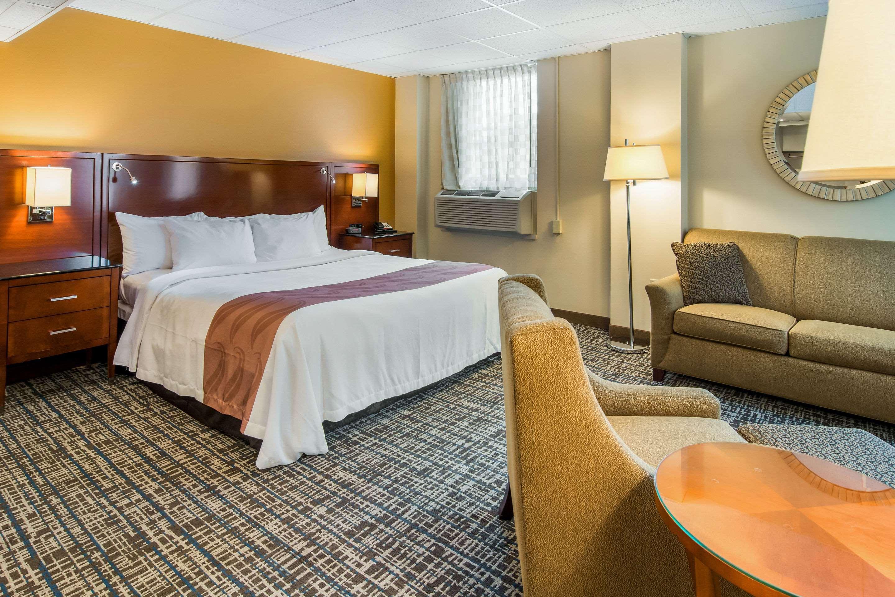 Quality Inn & Suites Virginia Exterior photo