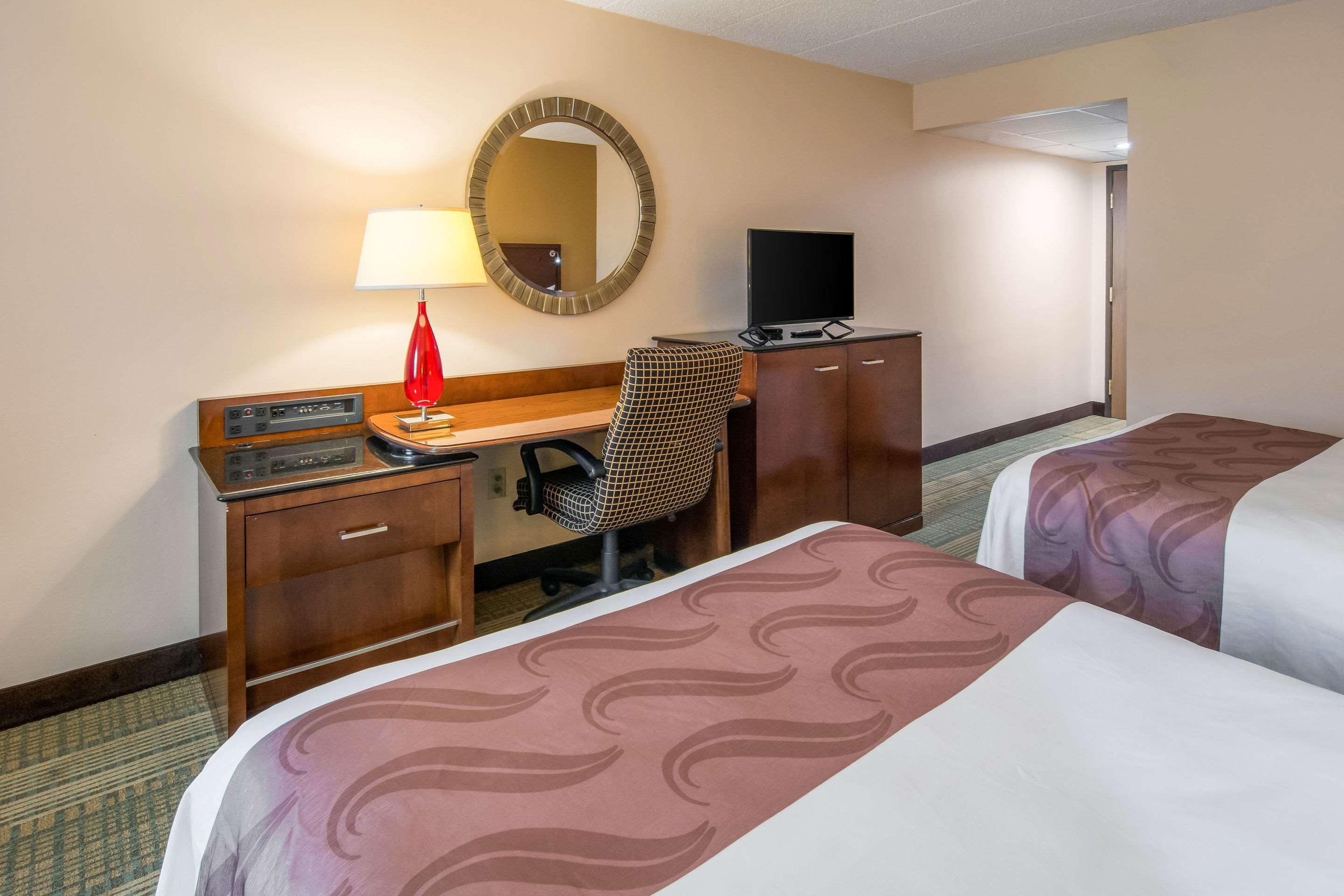 Quality Inn & Suites Virginia Exterior photo