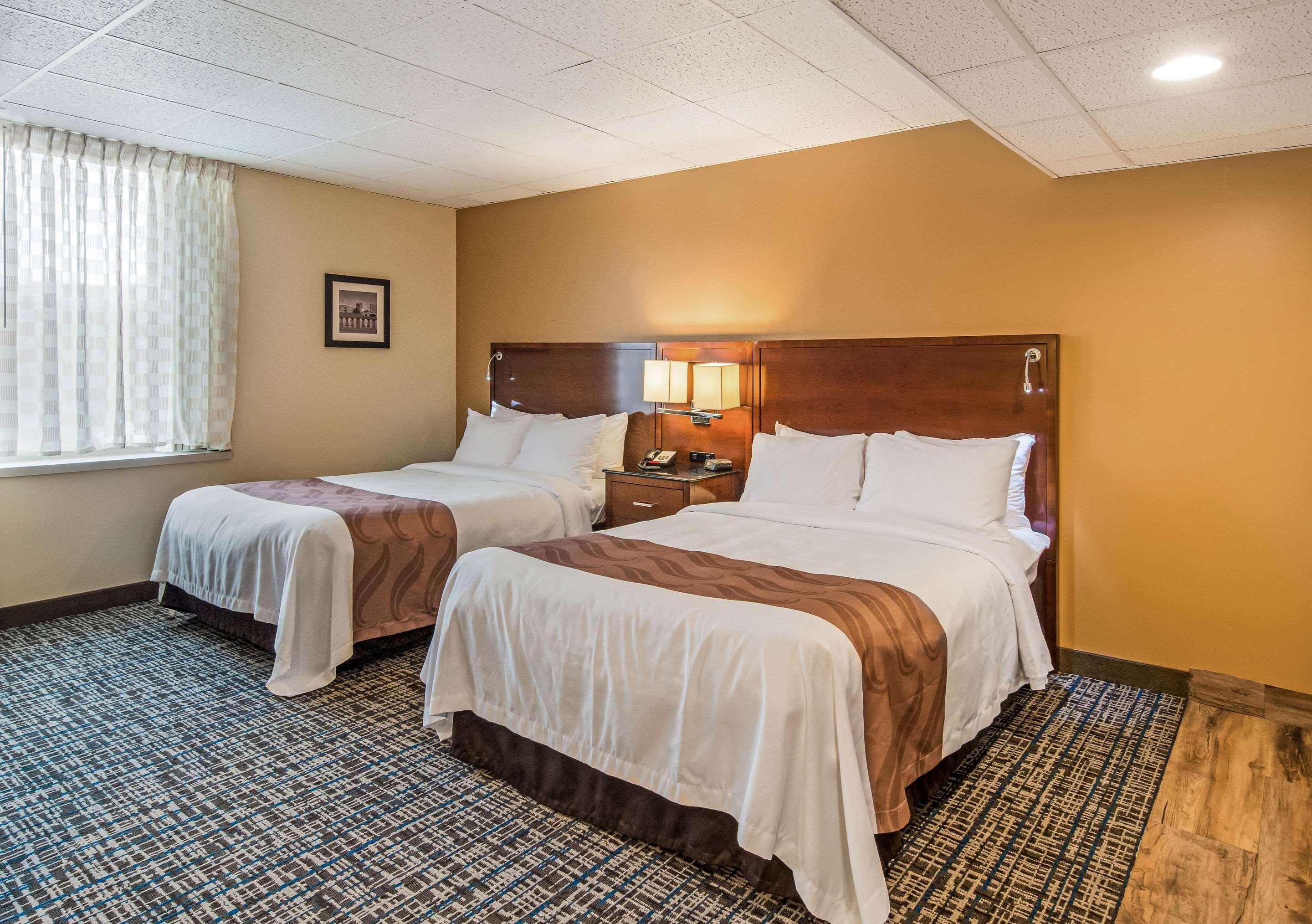 Quality Inn & Suites Virginia Exterior photo