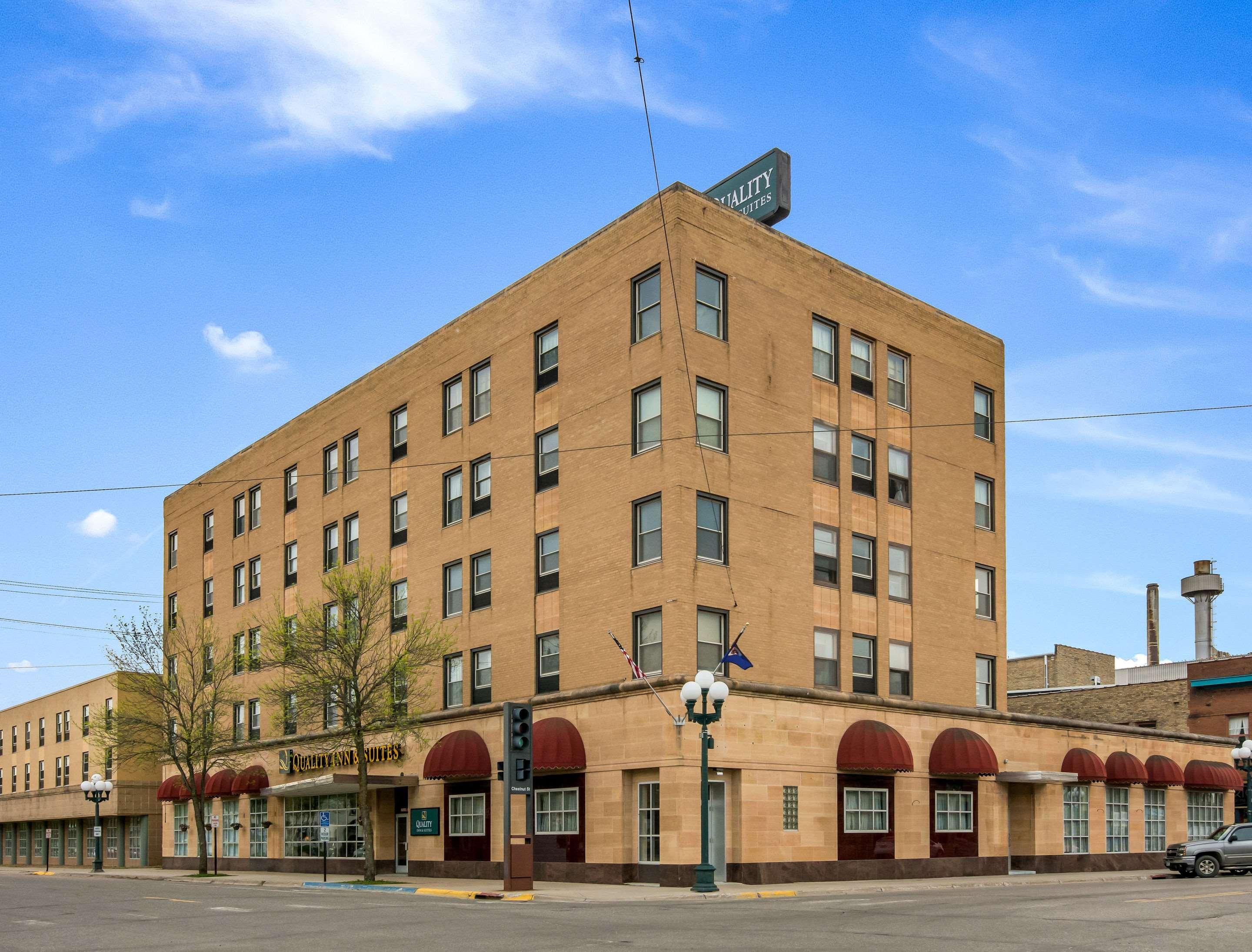 Quality Inn & Suites Virginia Exterior photo