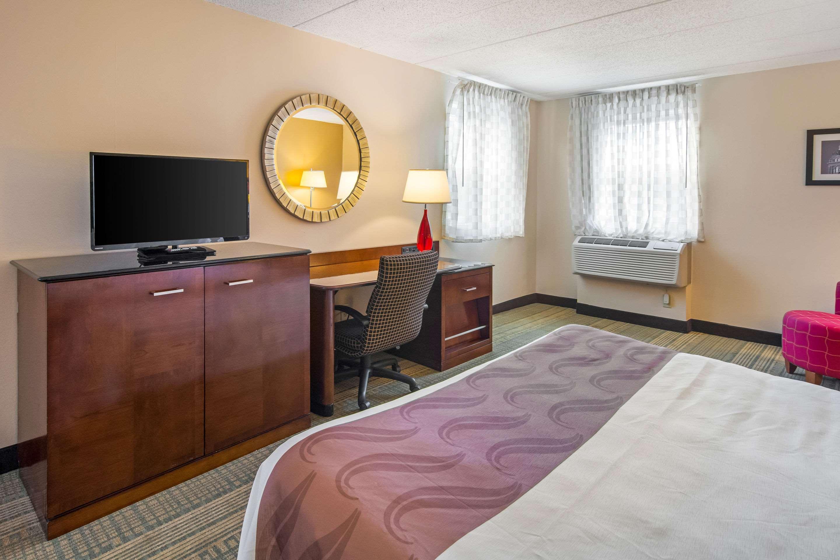 Quality Inn & Suites Virginia Exterior photo