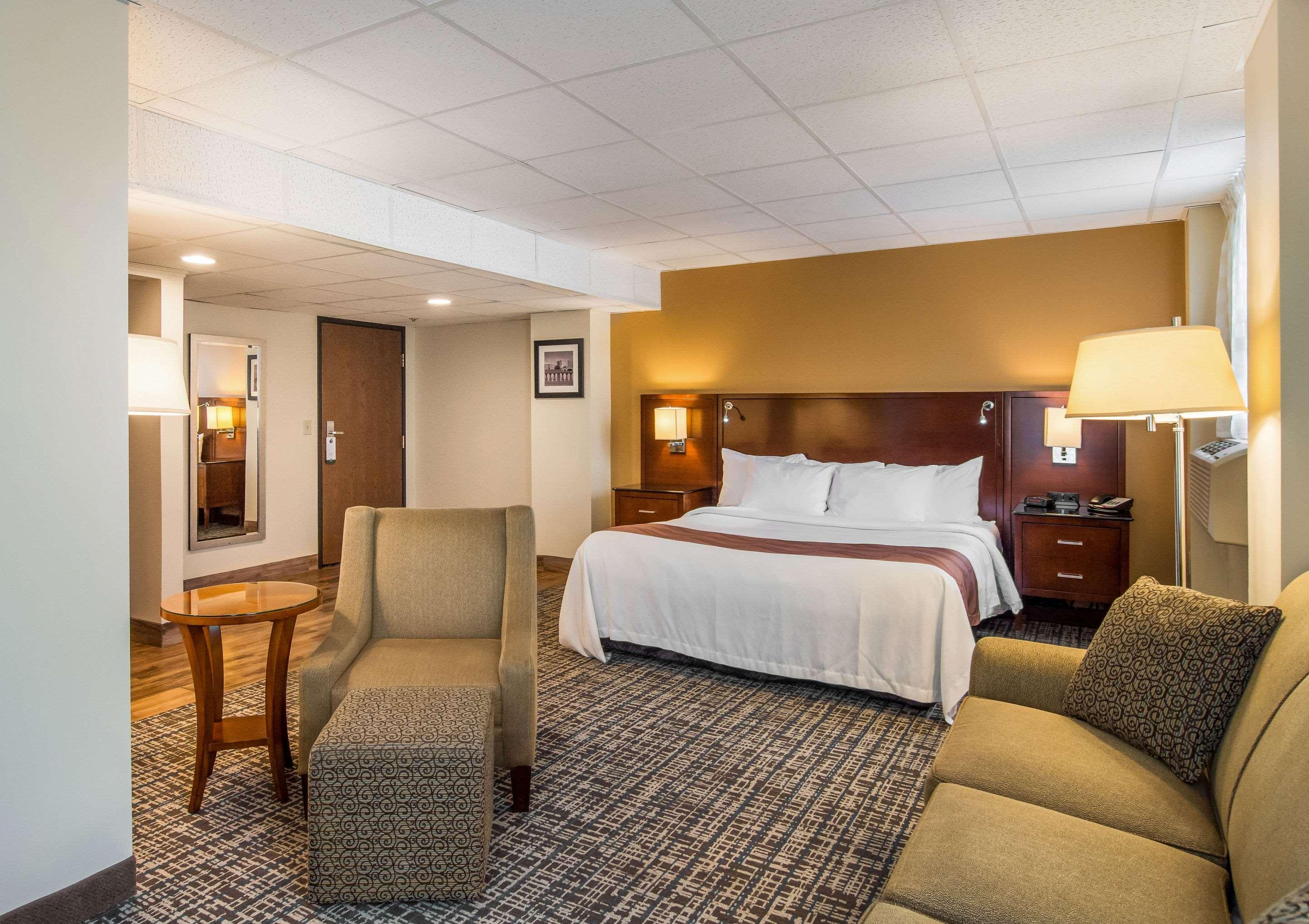 Quality Inn & Suites Virginia Exterior photo